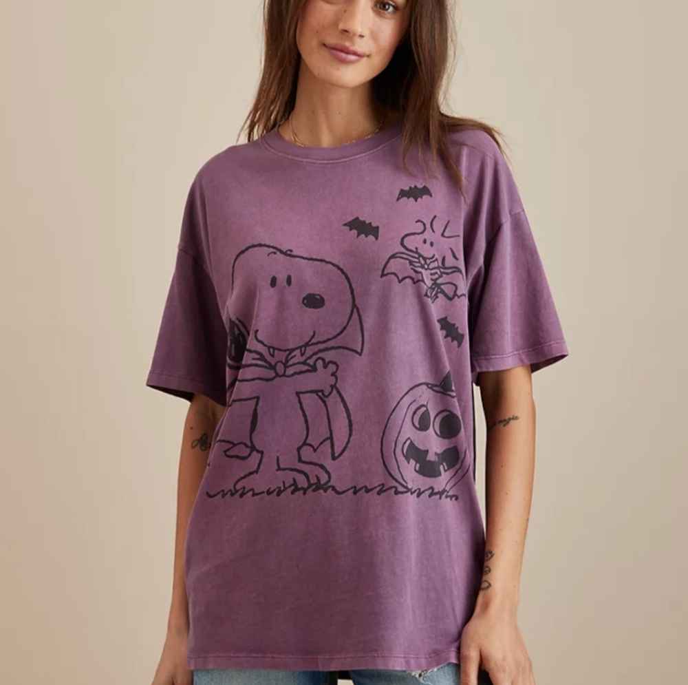 American Eagle Snoopy Halloween oversized t shirt L/ XL